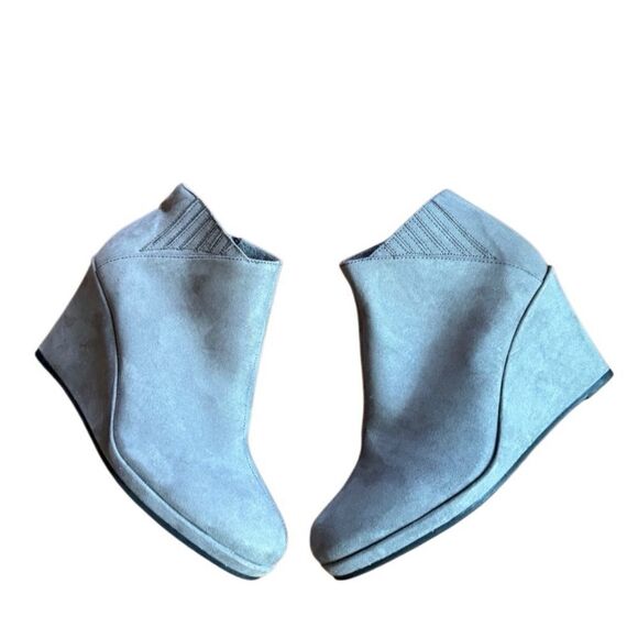 Rampage Women's Grey Suede Heeled Ankle Wedge Boots - Size 8 - Picture 2 of 10